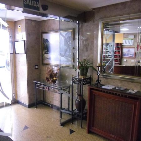 Hostal Don Suero León Esterno foto