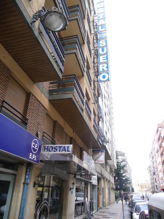 Hostal Don Suero León Esterno foto