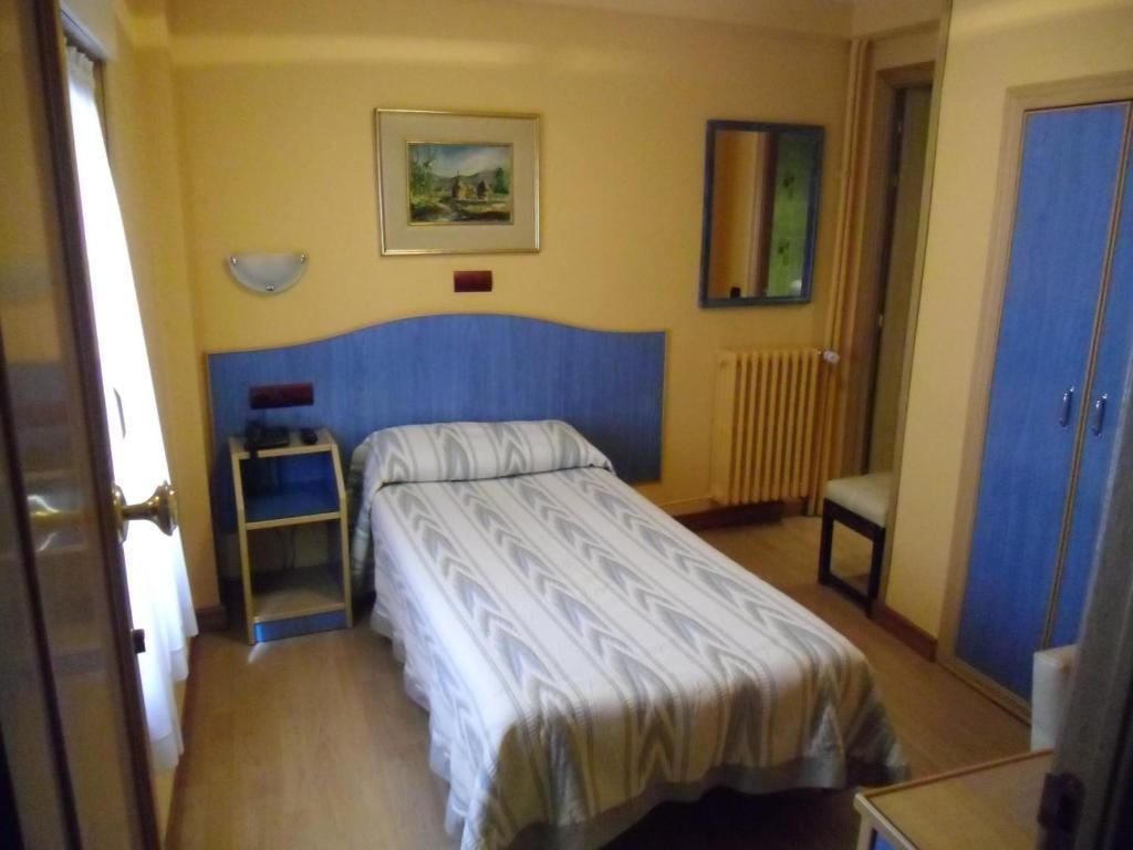 Hostal Don Suero León Esterno foto